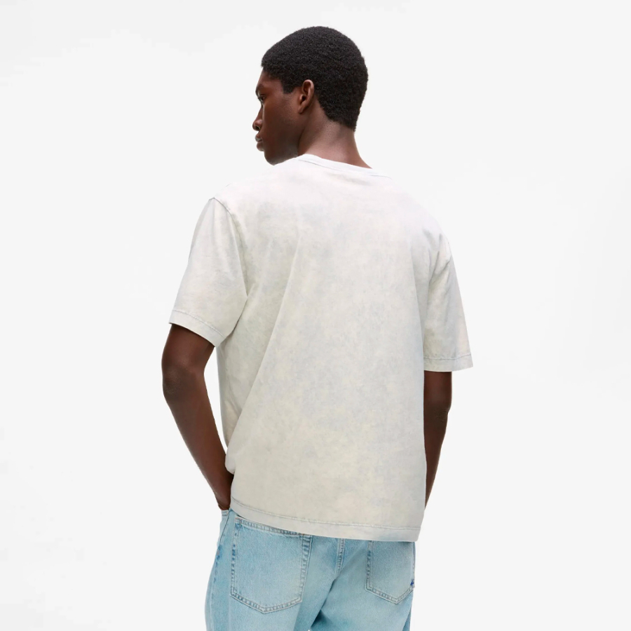 loose-fitting-t-shirt-with-a-washed-effect