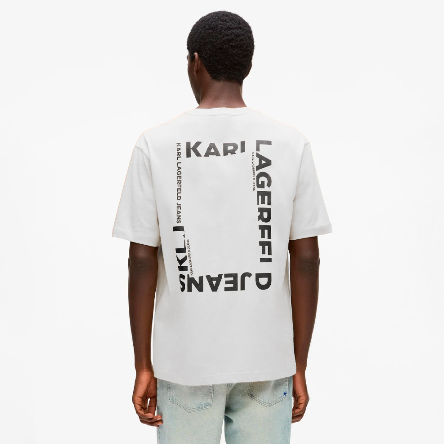 t-shirt-mit-logo-und-rahmeneffekt