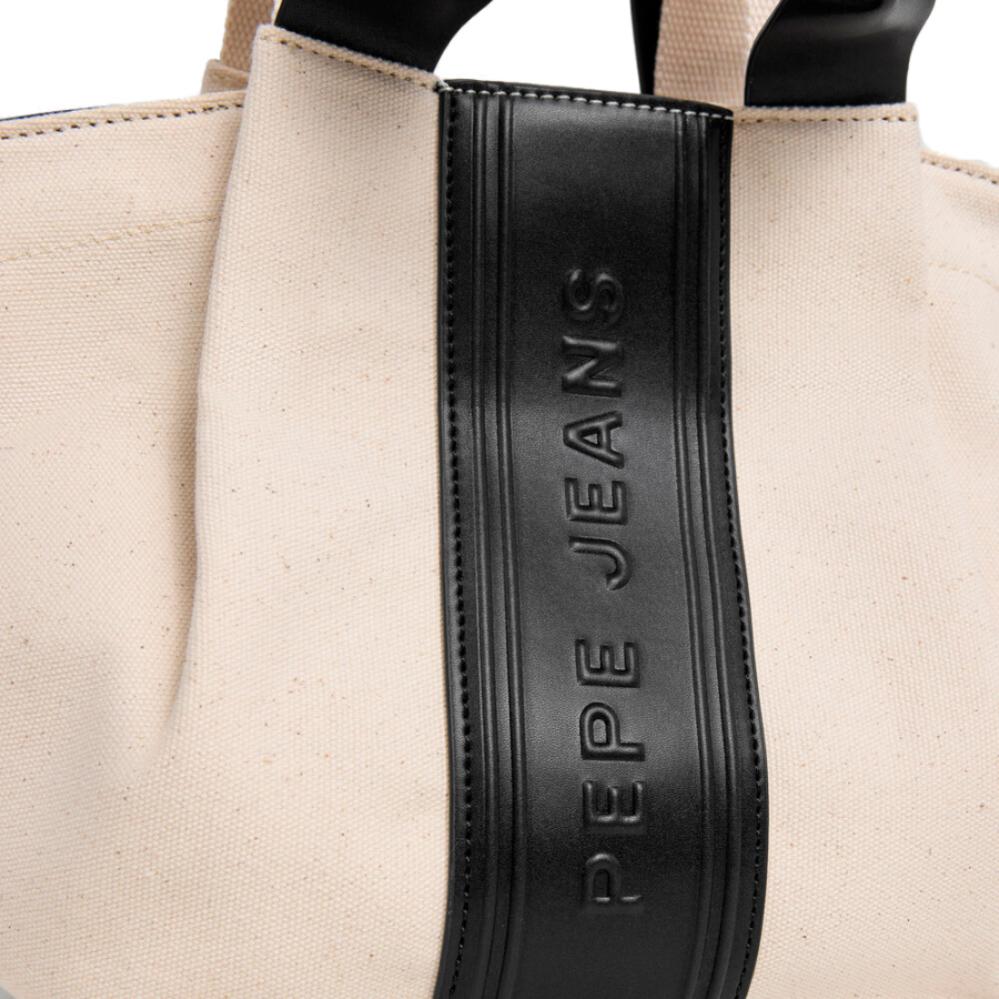 bolso-shopper-con-logo-en-relieve