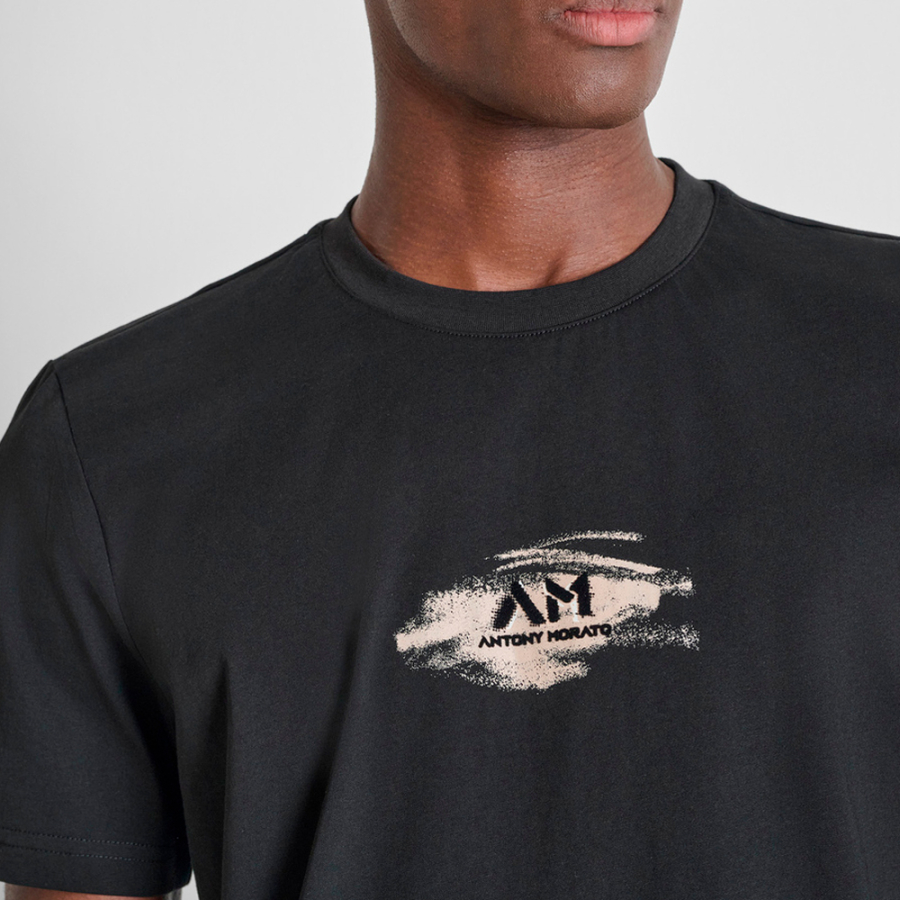 t-shirt-coupe-decontractee t-shirt-coupe-decontractee