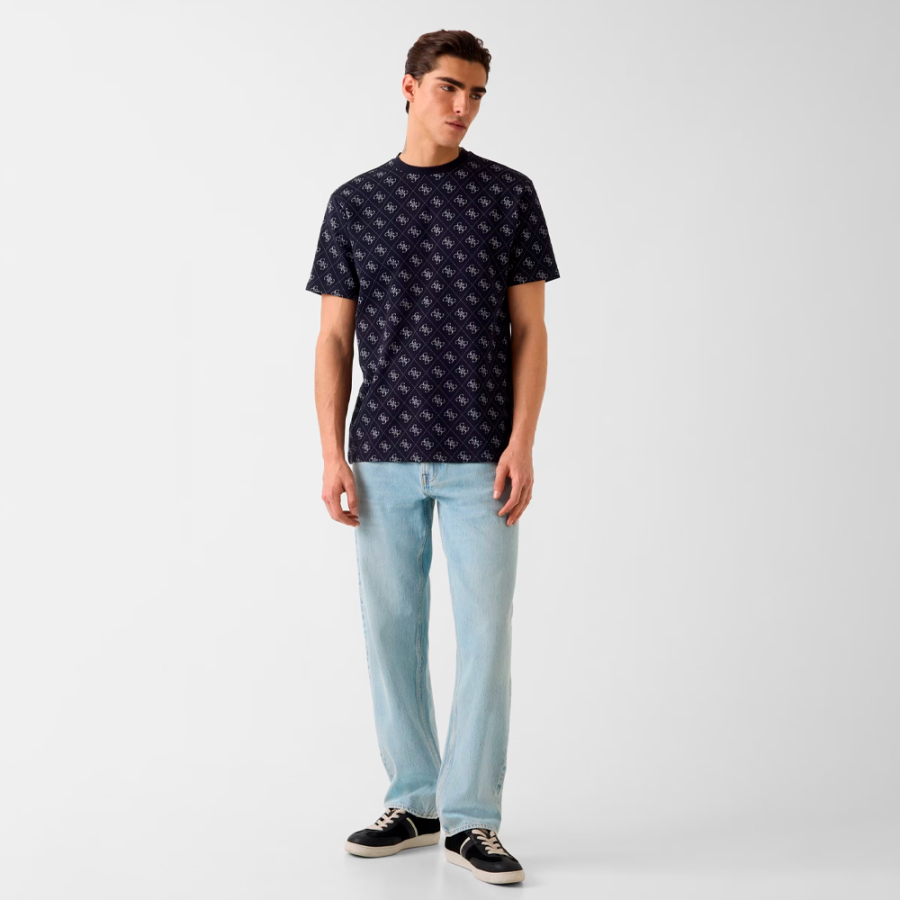 camiseta-com-logo-jacquard