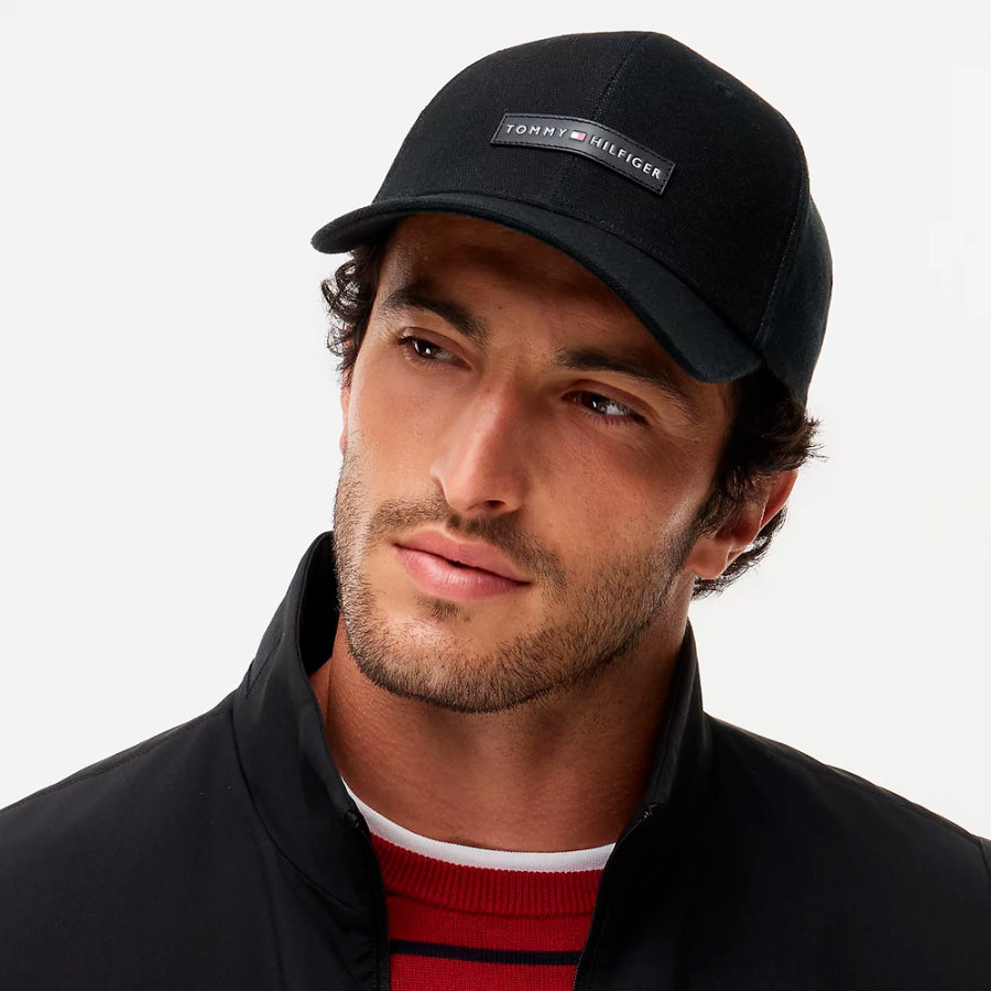 casquette-de-baseball-en-toile-avec-ecusson