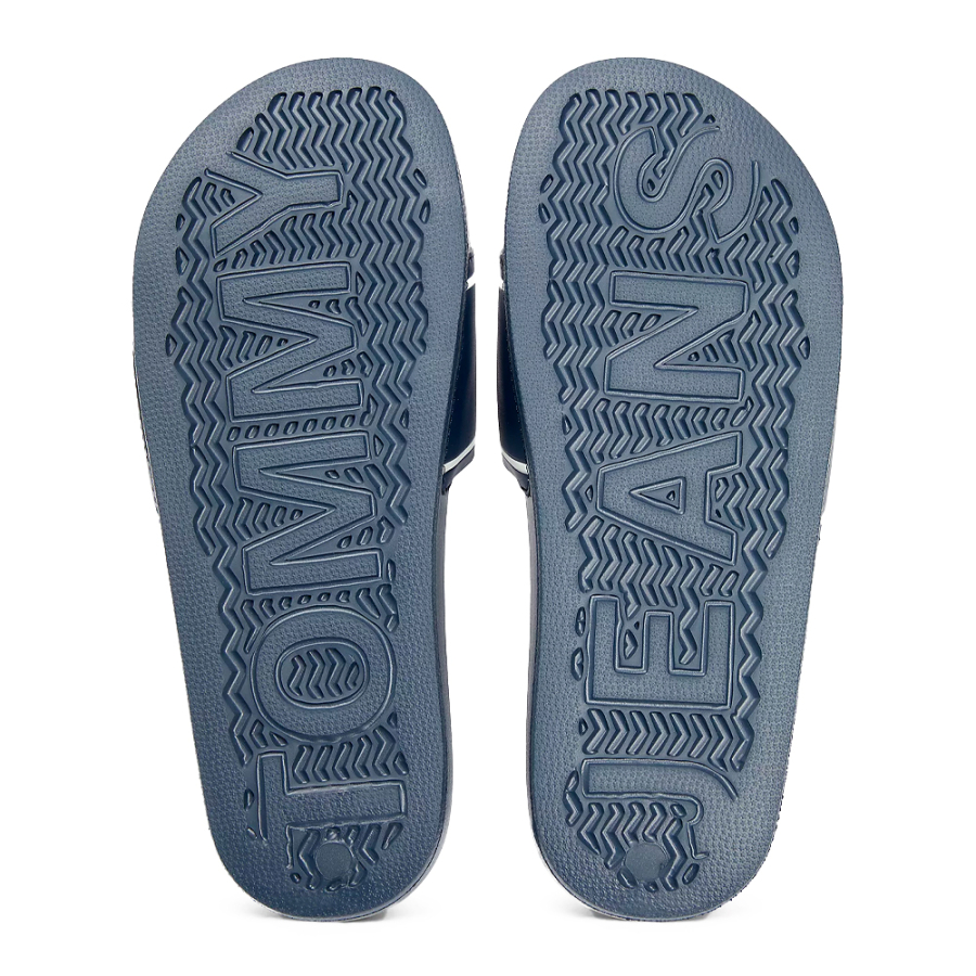 tongs-anatomiques-avec-logo