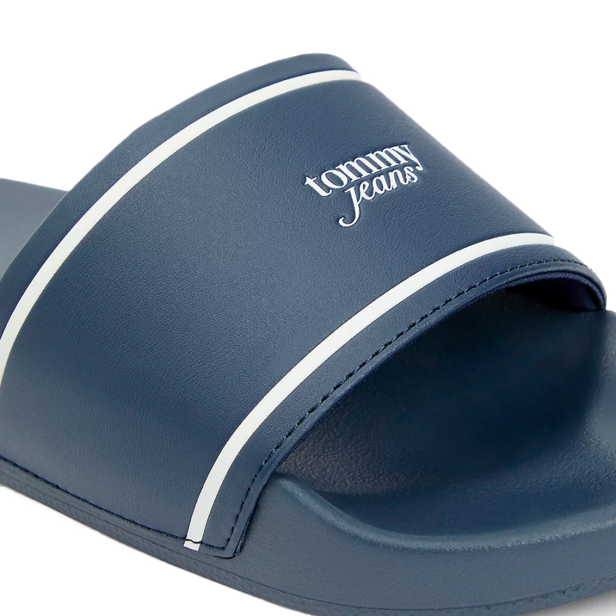 anatomical-flip-flops-with-logo anatomical-flip-flops-with-logo