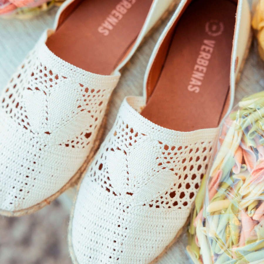 espadrillas-piatte-all-uncinetto-carmen