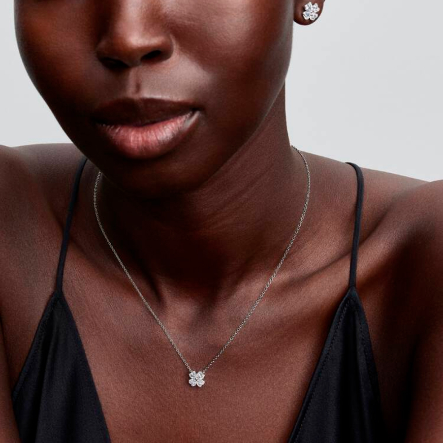 necklace-with-sparkling-lucky-clover-pendant-394502c01 necklace-with-sparkling-lucky-clover-pendant-394502c01
