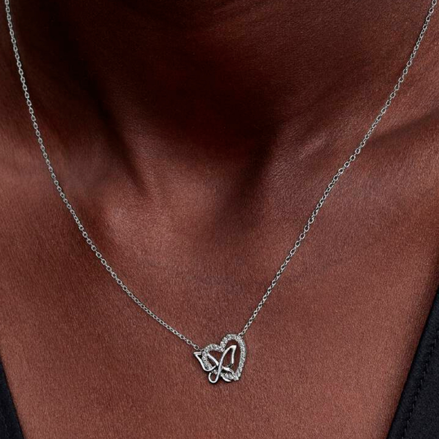 collier-avec-pendentif-coeur-et-papillon-entrelaces-394477c01 collier-avec-pendentif-coeur-et-papillon-entrelaces-394477c01