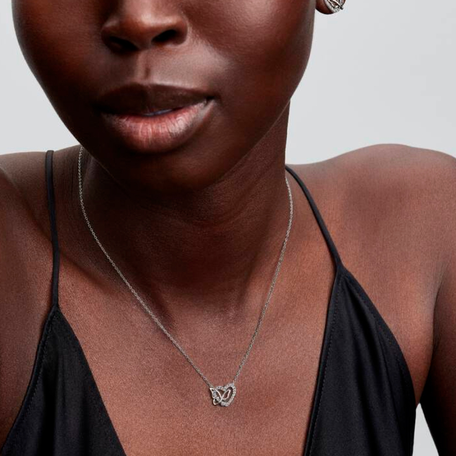 halskette-mit-verschlungenem-herz-und-schmetterlingsanhanger-394477c01