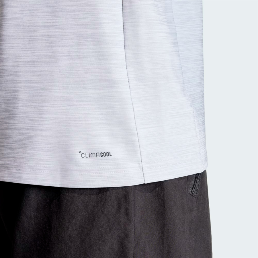 t-shirt-flex-essentiels-pour-l-entrainement