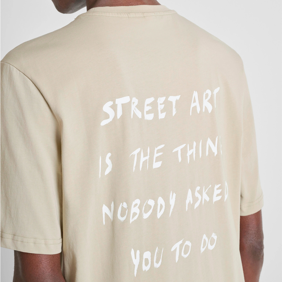 relaxed-fit-t-shirt-with-urban-art-print