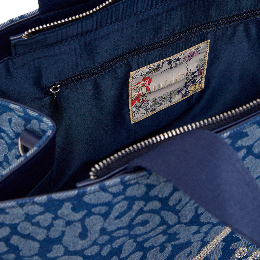 grand-sac-cabas-en-denim-a-imprime-animal grand-sac-cabas-en-denim-a-imprime-animal