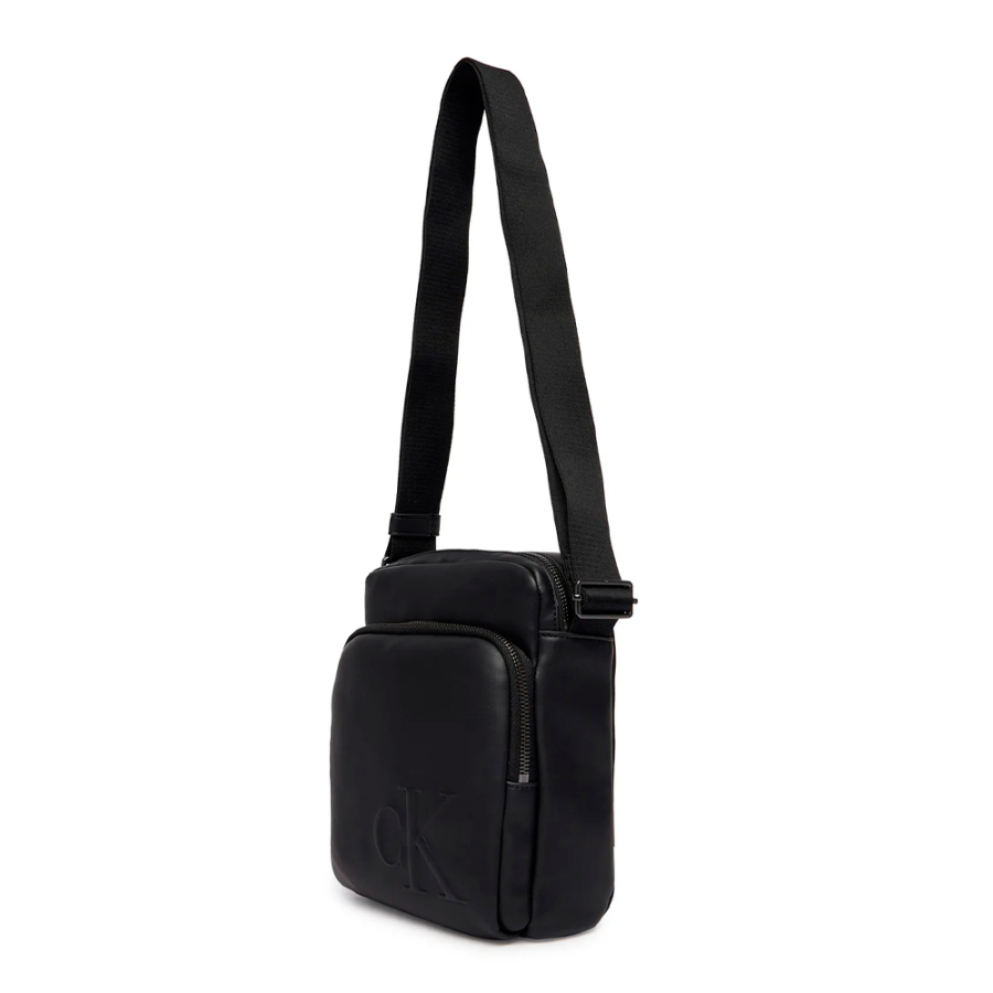 reporter-shoulder-bag-with-engraved-monogram