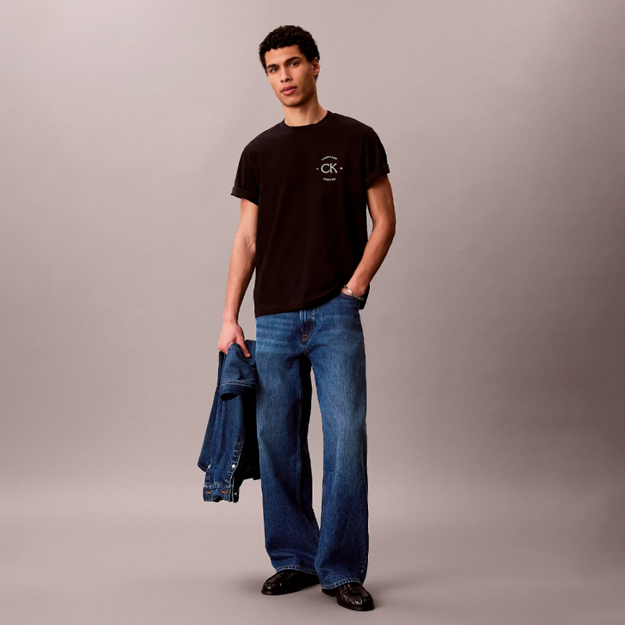 t-shirt-con-logo-ricamato