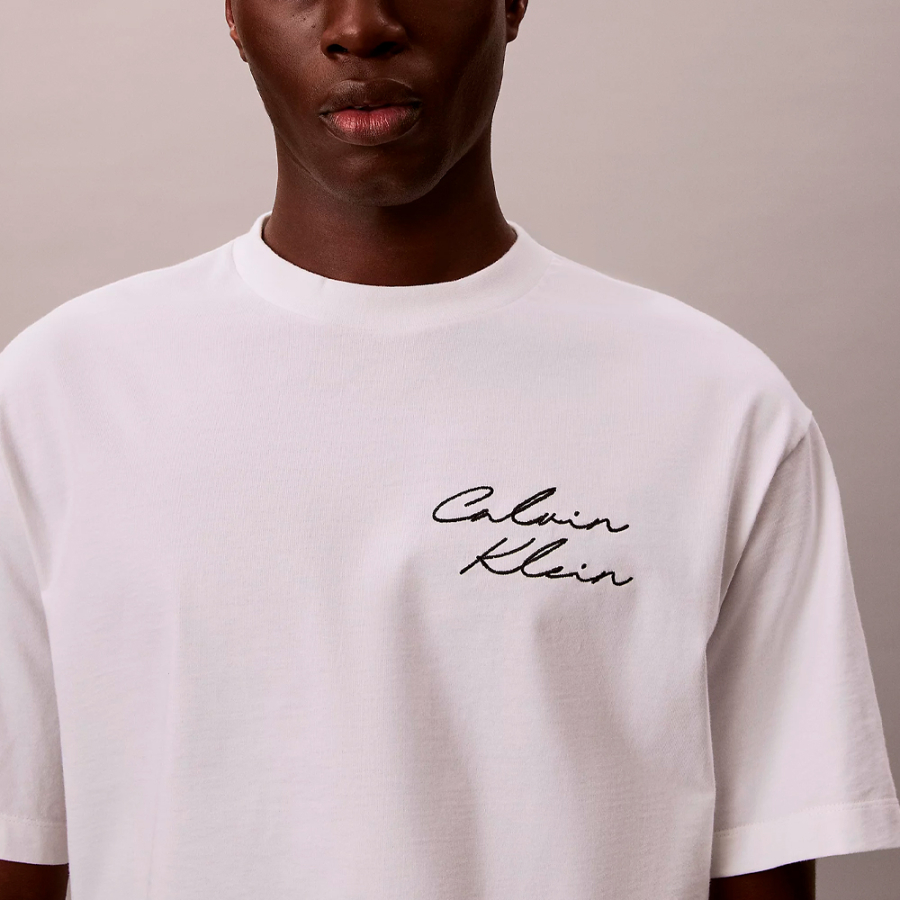 loose-fitting-t-shirt-with-printed-logo