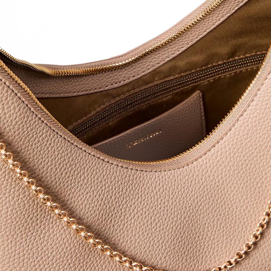 hobo-bag-with-pebble-jewelry-chain