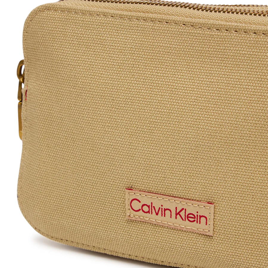 small-canvas-shoulder-bag