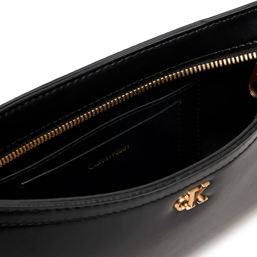 bolsa-de-ombro-pequena-com-logotipo-monogramado