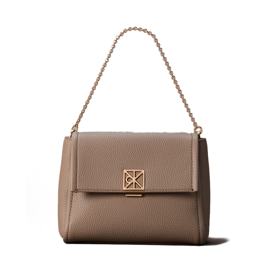 schultertasche-aus-genarbtem-leder