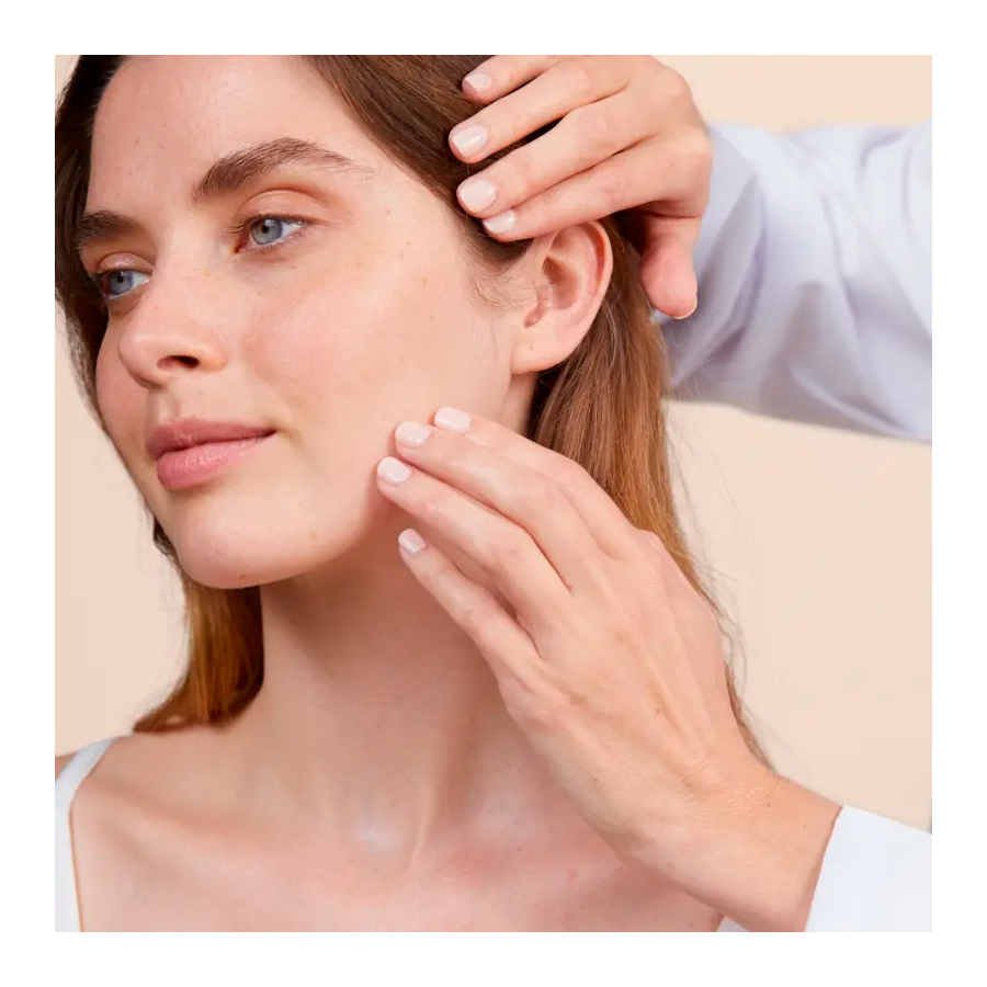 hydrance-legere-light-moisturizing-emulsion