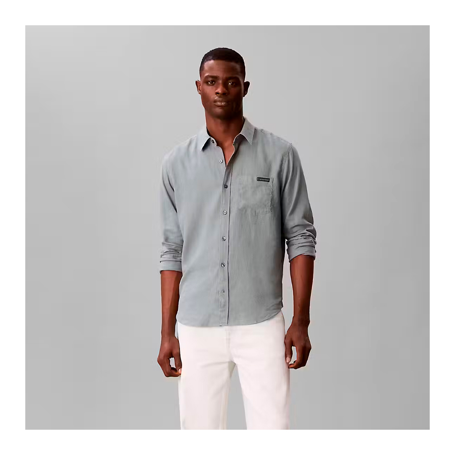 chemise-classique-decontractee-en-lin-uni