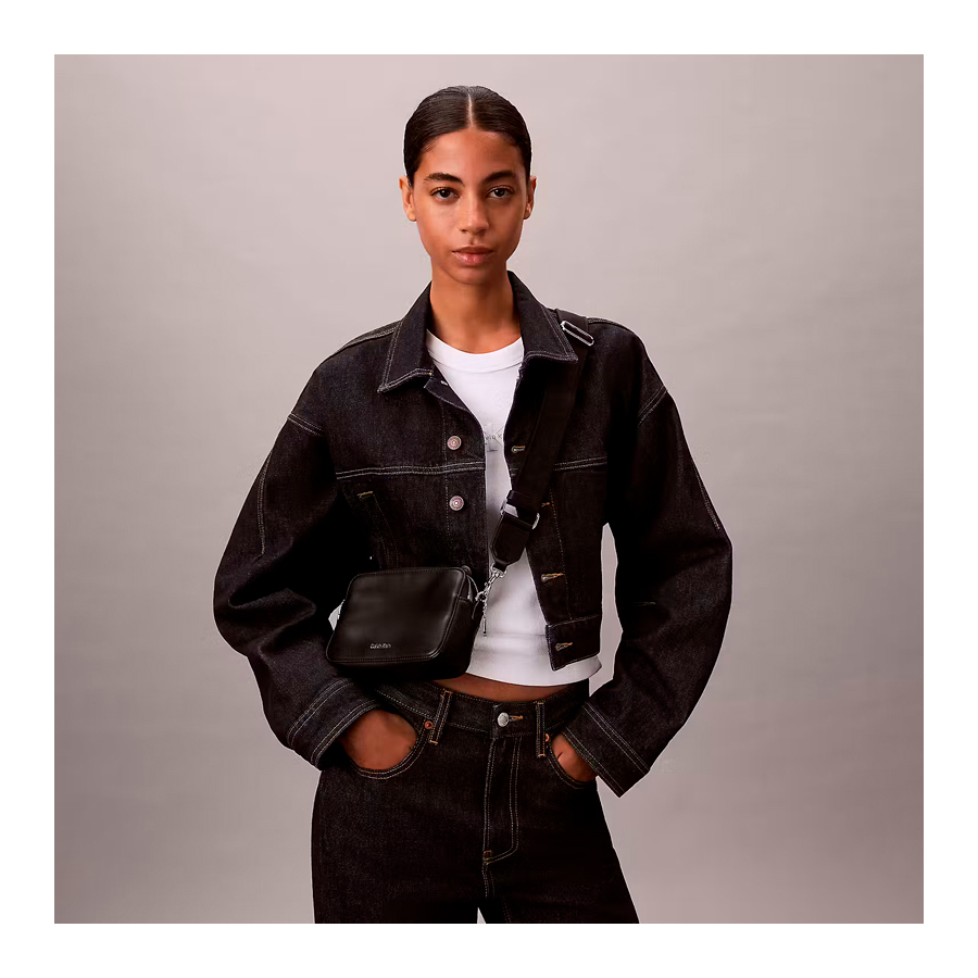 borsa-per-fotocamera-con-doppia-tracolla-in-cinghia