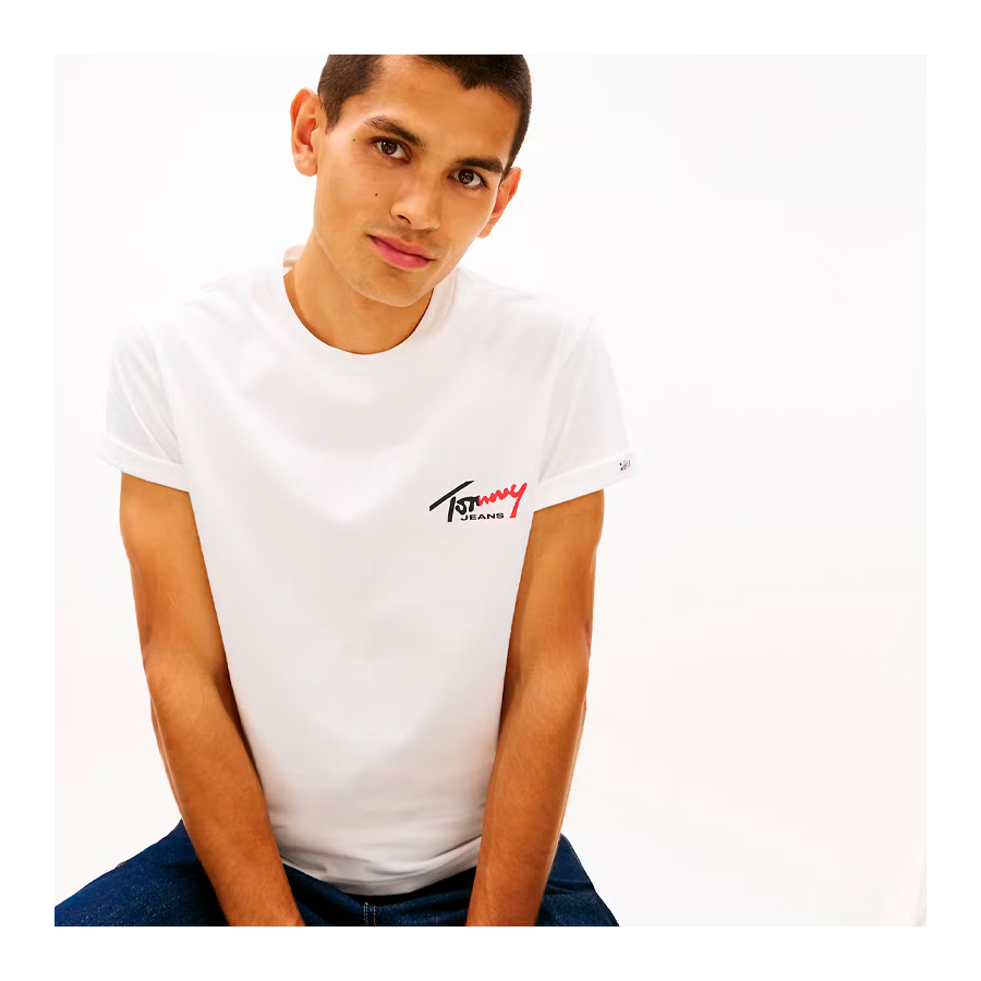 camiseta-de-malha-fina-com-logotipo