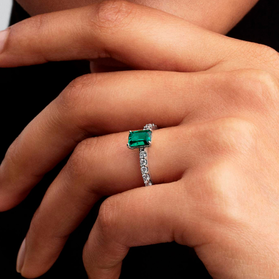 anillo-halo-rectangular-verde-brillante-194506c01