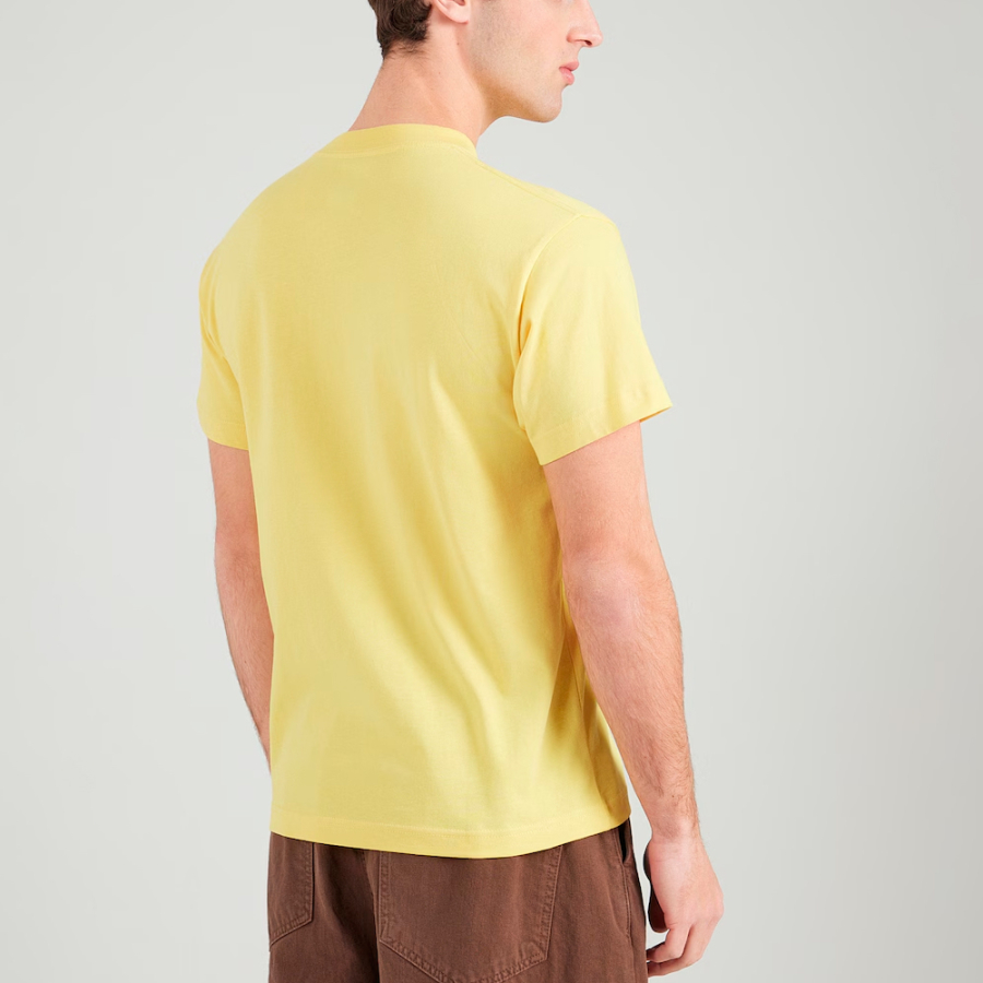 camiseta-de-camisa-com-abertura-no-peito-esquerdo