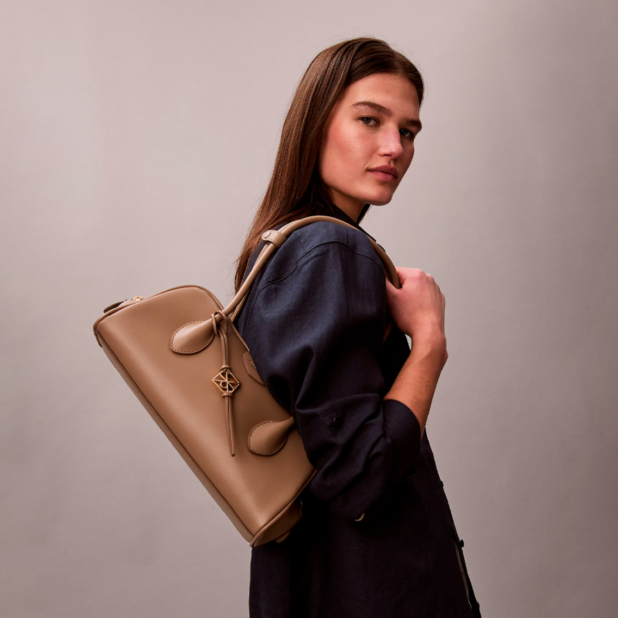 iconic-logo-shoulder-bag