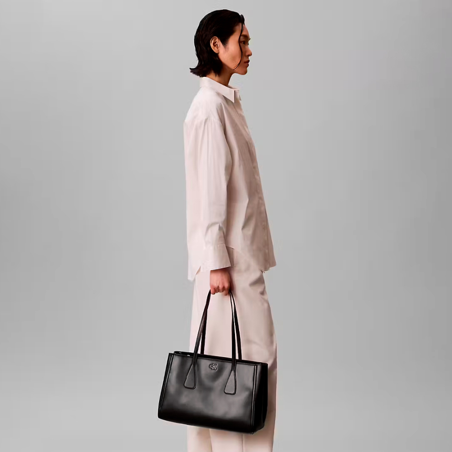 bolso-tote-de-negocio-con-logo-monograma