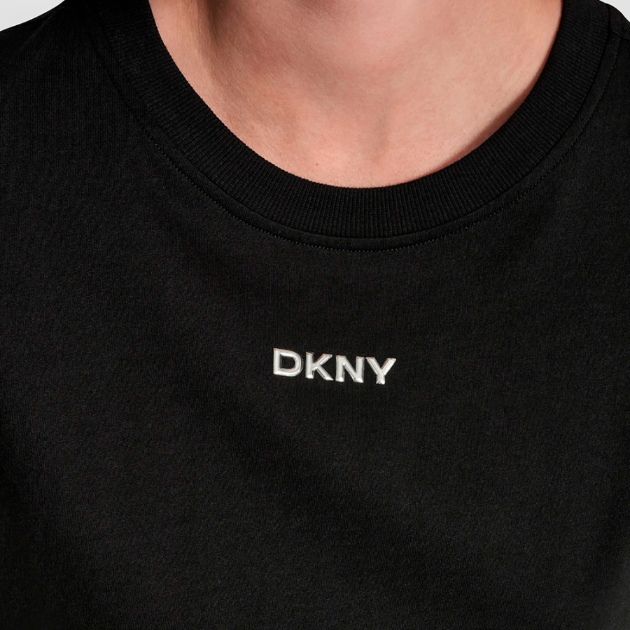 camiseta-metallic-logo