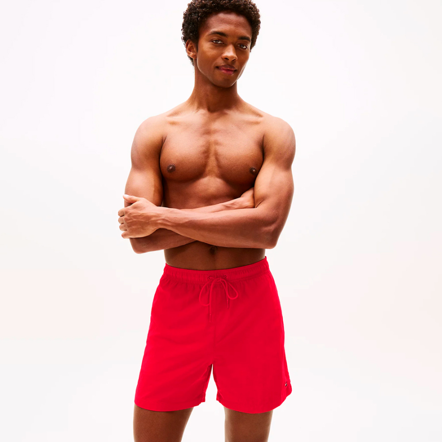 mittellanger-badeanzug-mit-gesticktem-logo