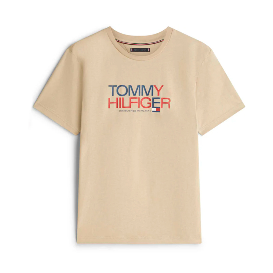 camiseta-com-estampa-ame-a-marca-e-letras-grandes