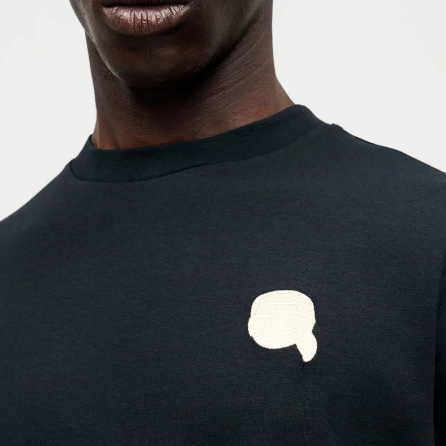 t-shirt-a-maniche-corte-e-girocollo