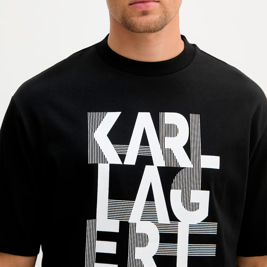 camiseta-con-estampado-grafico