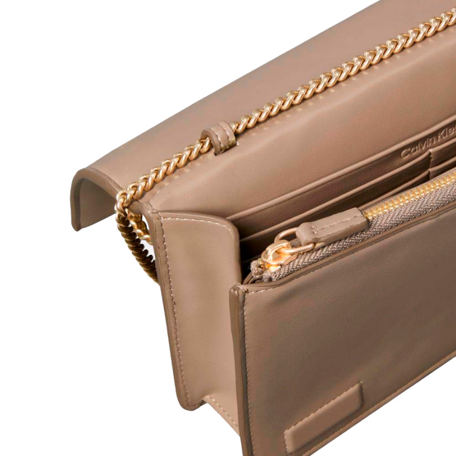portefeuille-a-chaine-monogramme portefeuille-a-chaine-monogramme