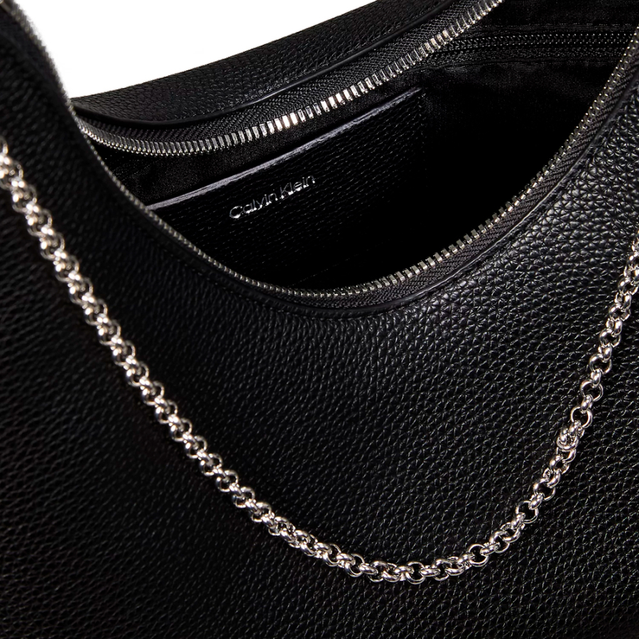 sac-hobo-avec-chaine-a-bijoux-en-galets sac-hobo-avec-chaine-a-bijoux-en-galets