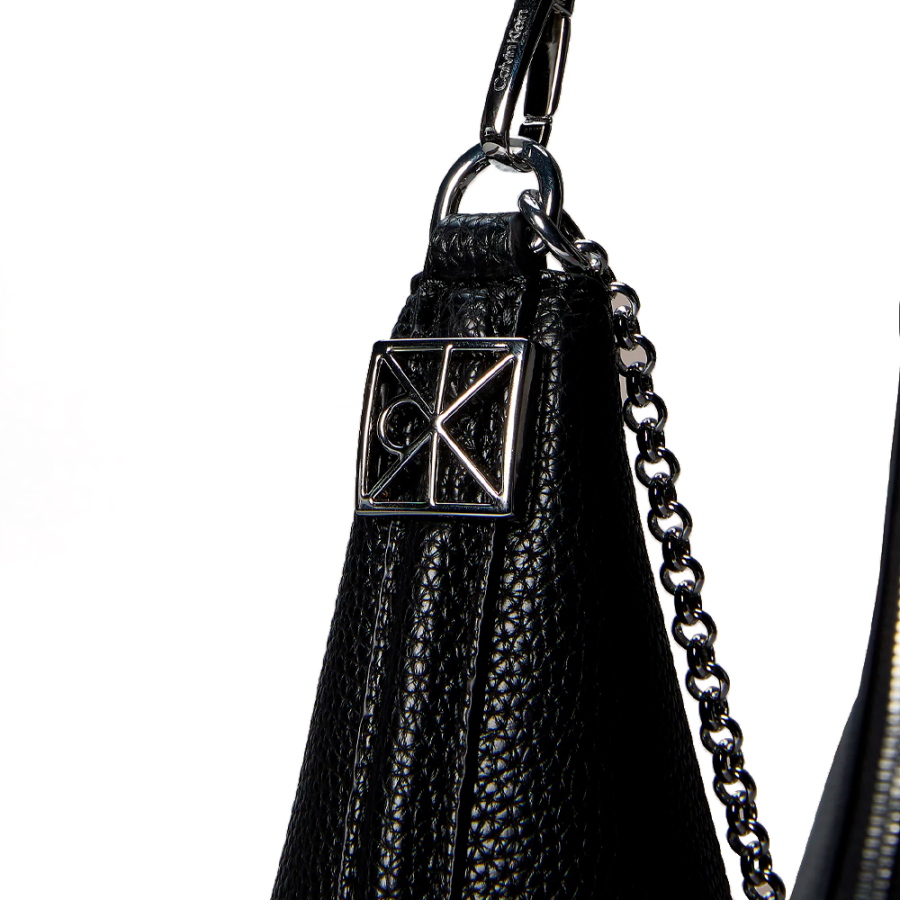 sac-hobo-avec-chaine-a-bijoux-en-galets sac-hobo-avec-chaine-a-bijoux-en-galets