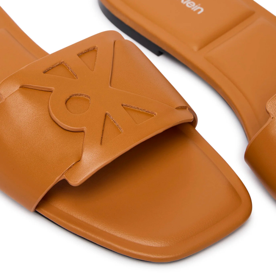 provence-flat-leather-sandals-with-square-toe