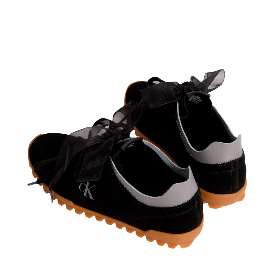 suede-running-shoes-with-organza