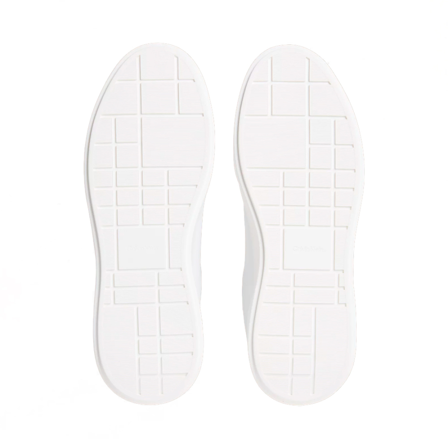 baskets-en-cuir-avec-logo-distinctif