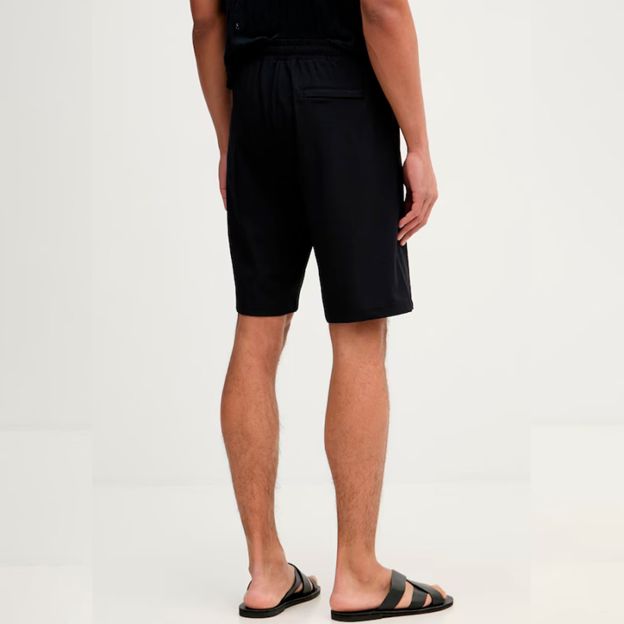 shorts-mit-normaler-passform-und-verstellbarem-verschluss shorts-mit-normaler-passform-und-verstellbarem-verschluss