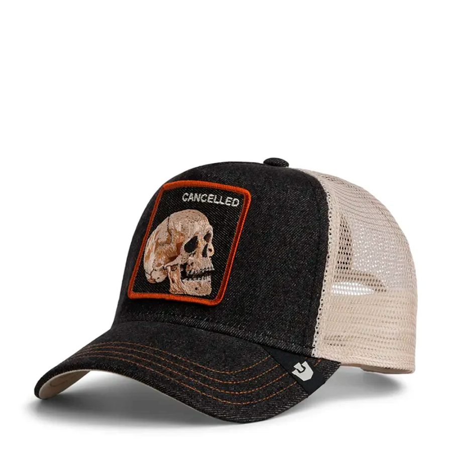 casquette-en-jean-fonce-a-morceau-de-tete-de-mort