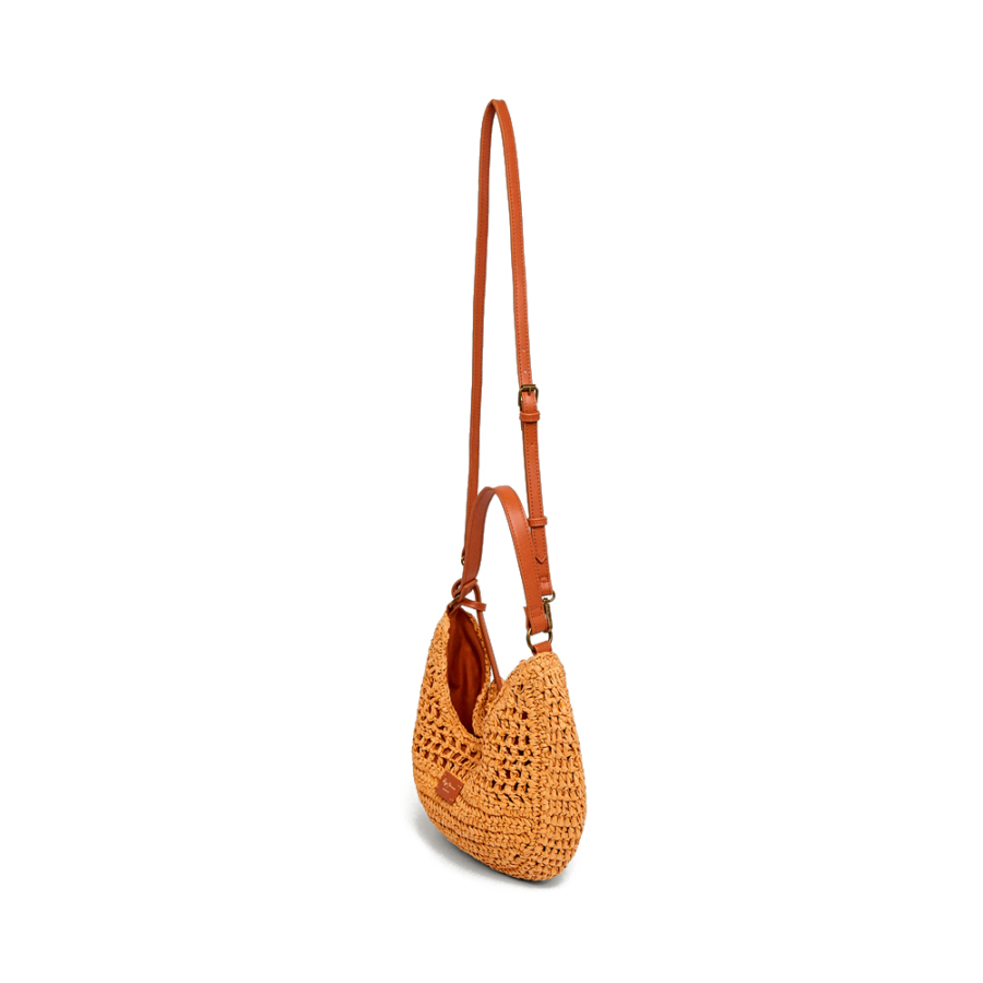 sac-en-raphia-en-forme-de-croissant