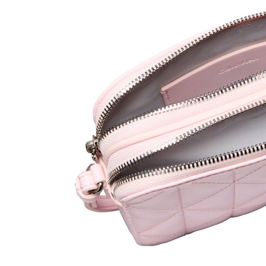 bolsa-para-camara-acolchada-con-doble-cremallera-y-logo-emblematico