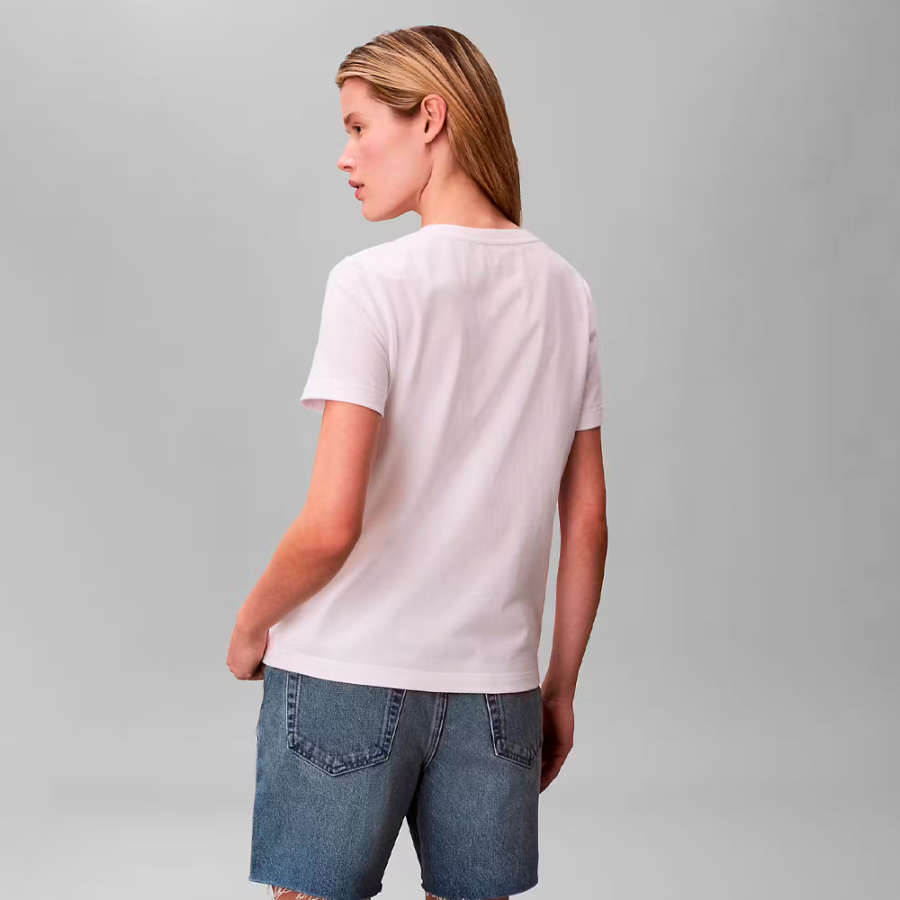 t-shirt-con-scollo-a-v-e-stampa-grafica t-shirt-con-scollo-a-v-e-stampa-grafica