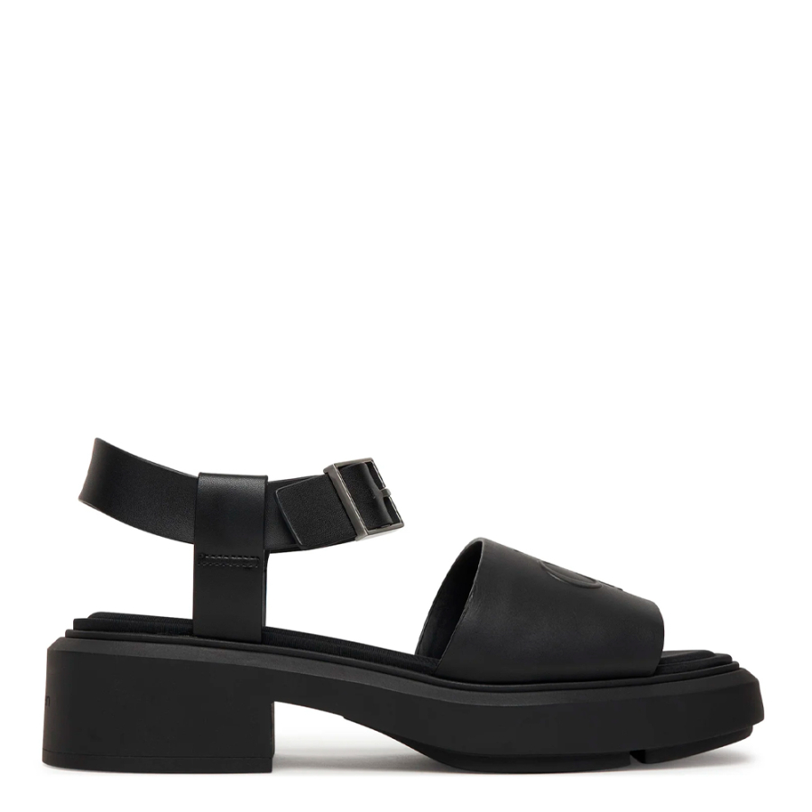 melanie-klobige-ledersandalen melanie-klobige-ledersandalen