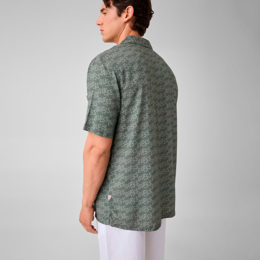 chemise-avec-logo-imprime