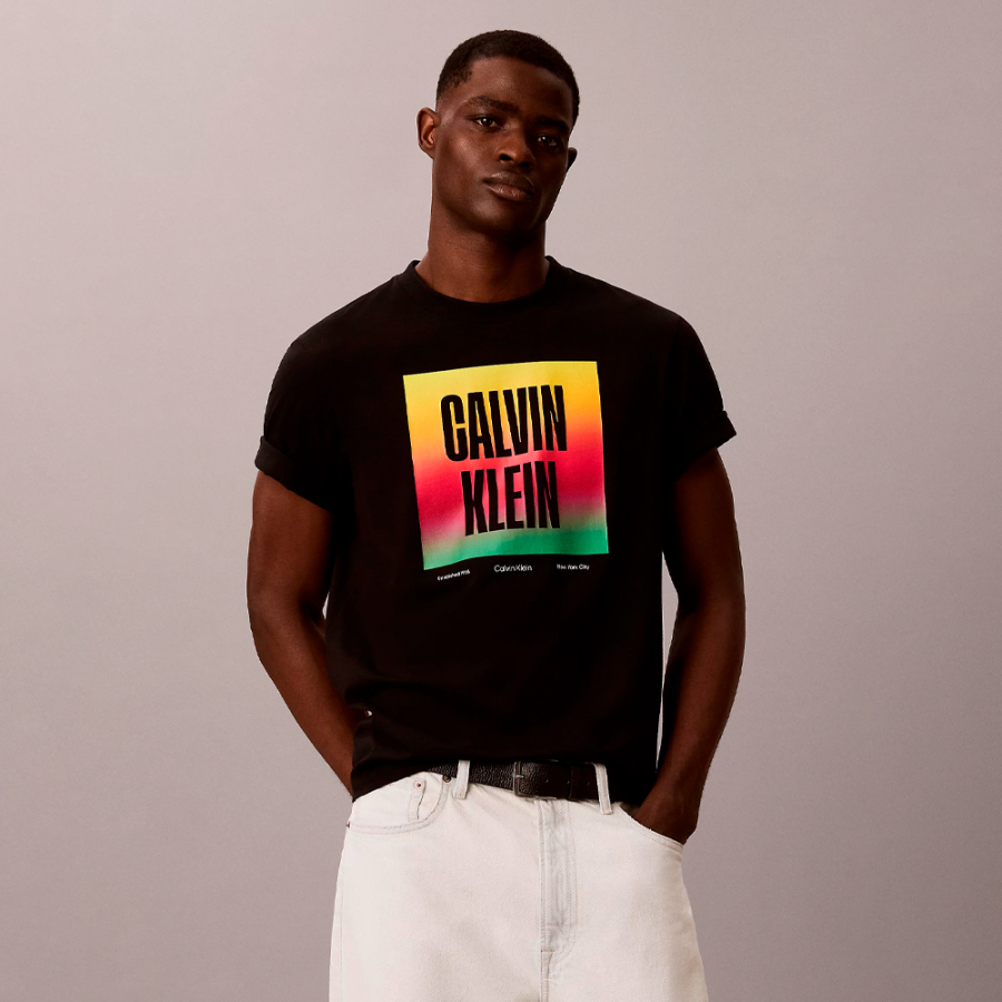 camiseta-holgada-con-logo-pride