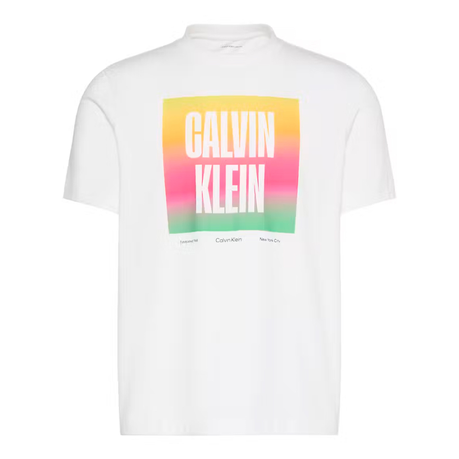 locker-sitzendes-t-shirt-mit-logo-pride locker-sitzendes-t-shirt-mit-logo-pride